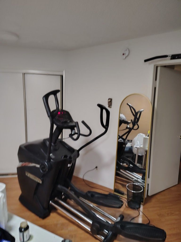 Octane Fitness Q45 Eliptical