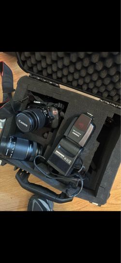 Cannon T3i Rebel 2 lenses and Extras
