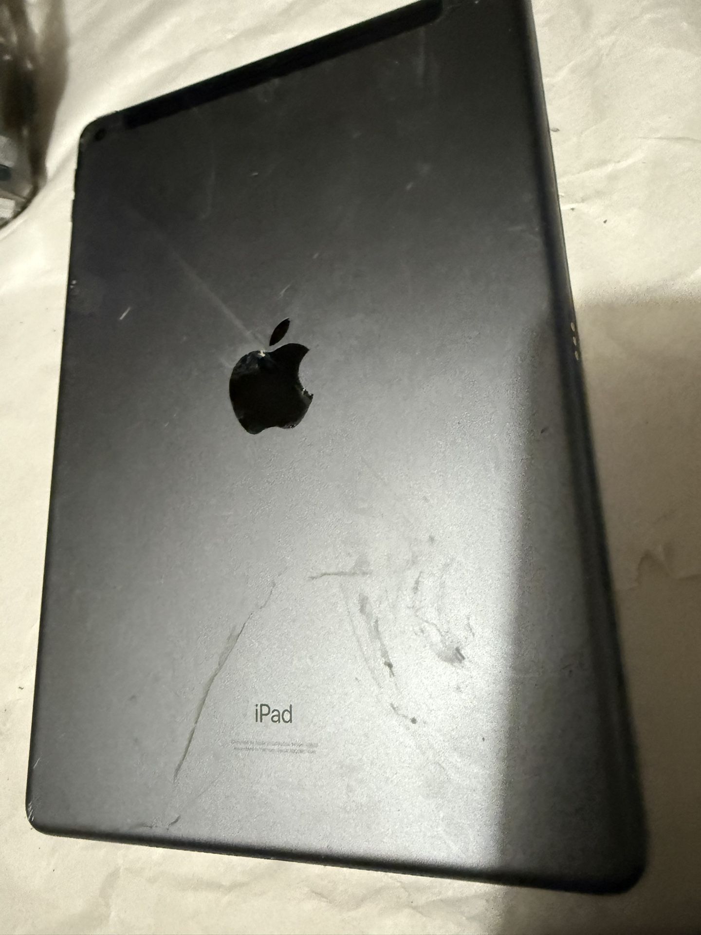 Apple iPad For parts only ! Model A 2603  Asking price is $80.00   or best offer 