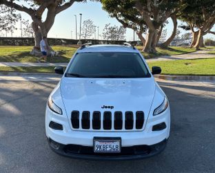2017 Jeep Cherokee - 4 Cylinder