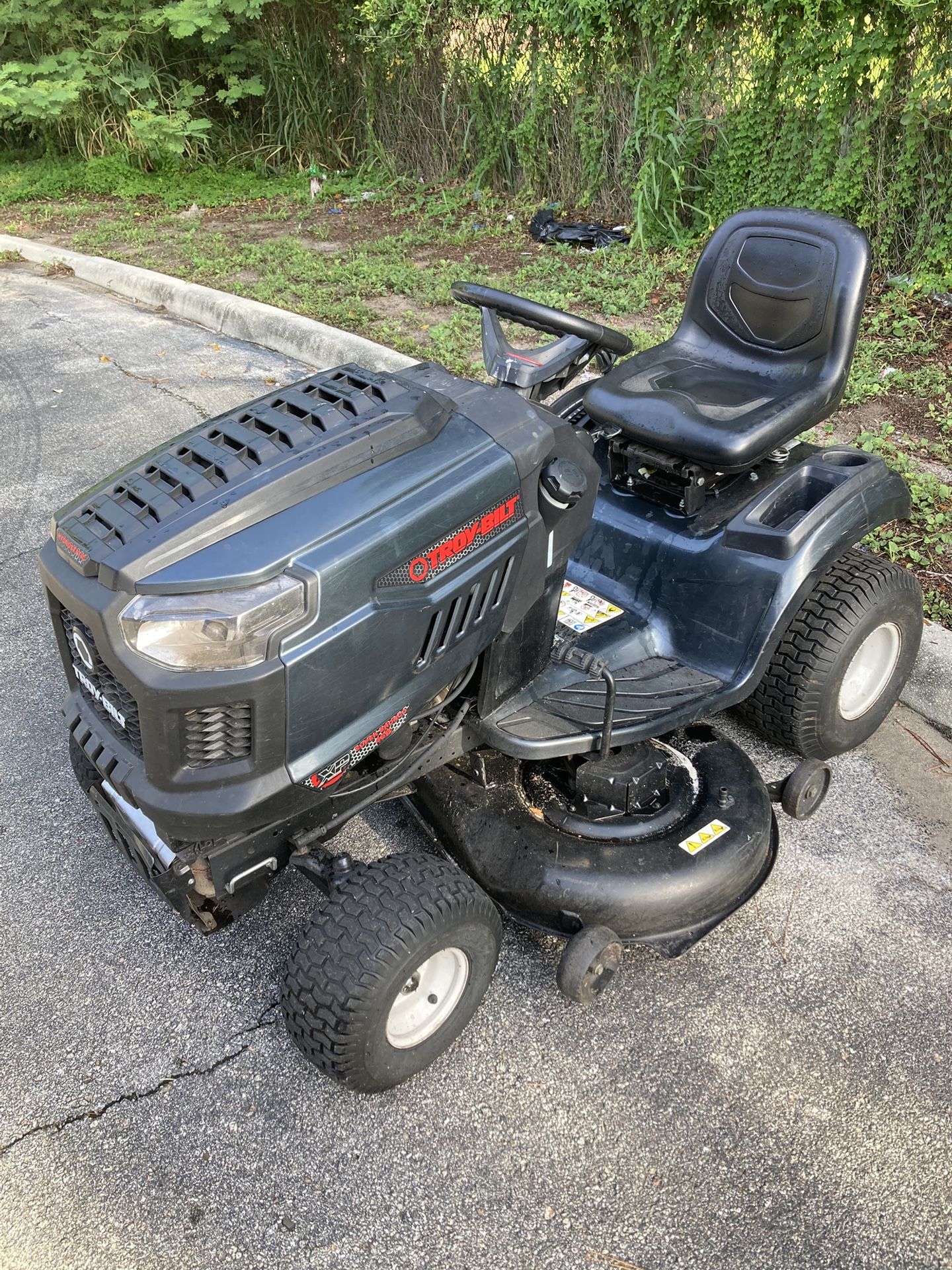 Great Working Troybilt Super Bronco XP Tractor 46 Inch Riding Lawn Mower