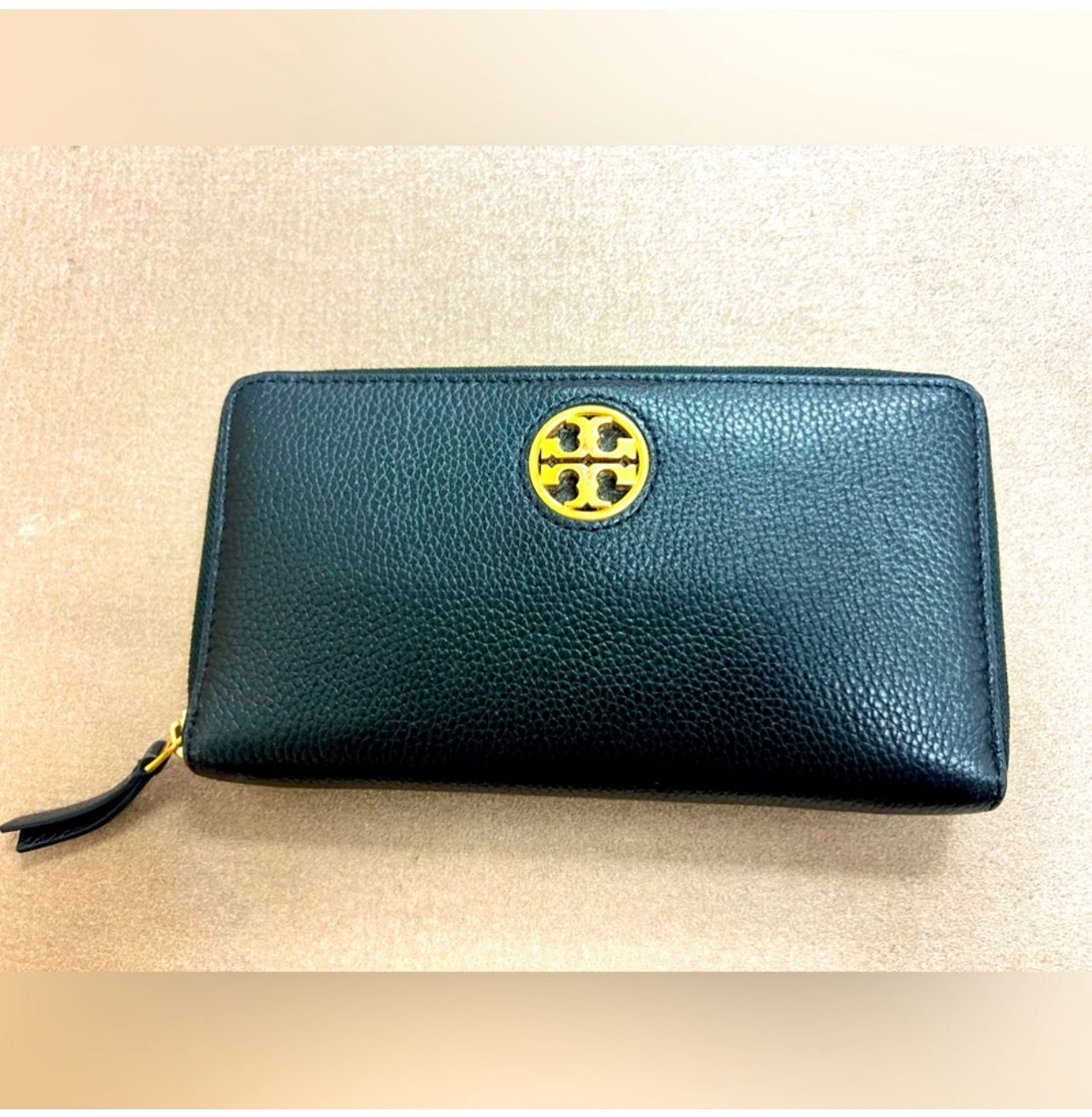TORY BURCH long zipper wallet