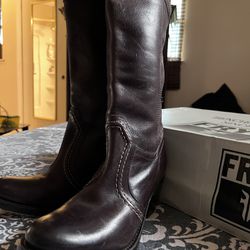 Woman’s Frye Boots Size 6 1/2