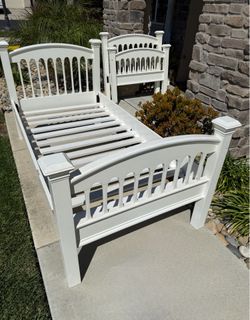Bombay wood twin size beds / bunk beds
