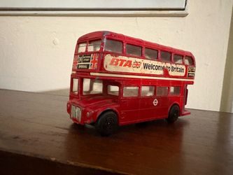 London Double Decker Bus Die-Cast Model