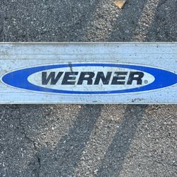 Werner Sliding Ladder 22ft 