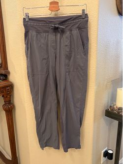 LULULEMON Women Grey Dance Studio Drawstring Cropped Pants Size 6