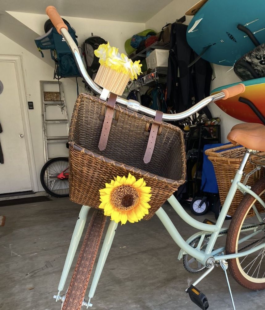 Retrospec Cane Woven Toto Handlebar Basket For Bike/Beach cruiser
