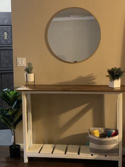 Doorway table