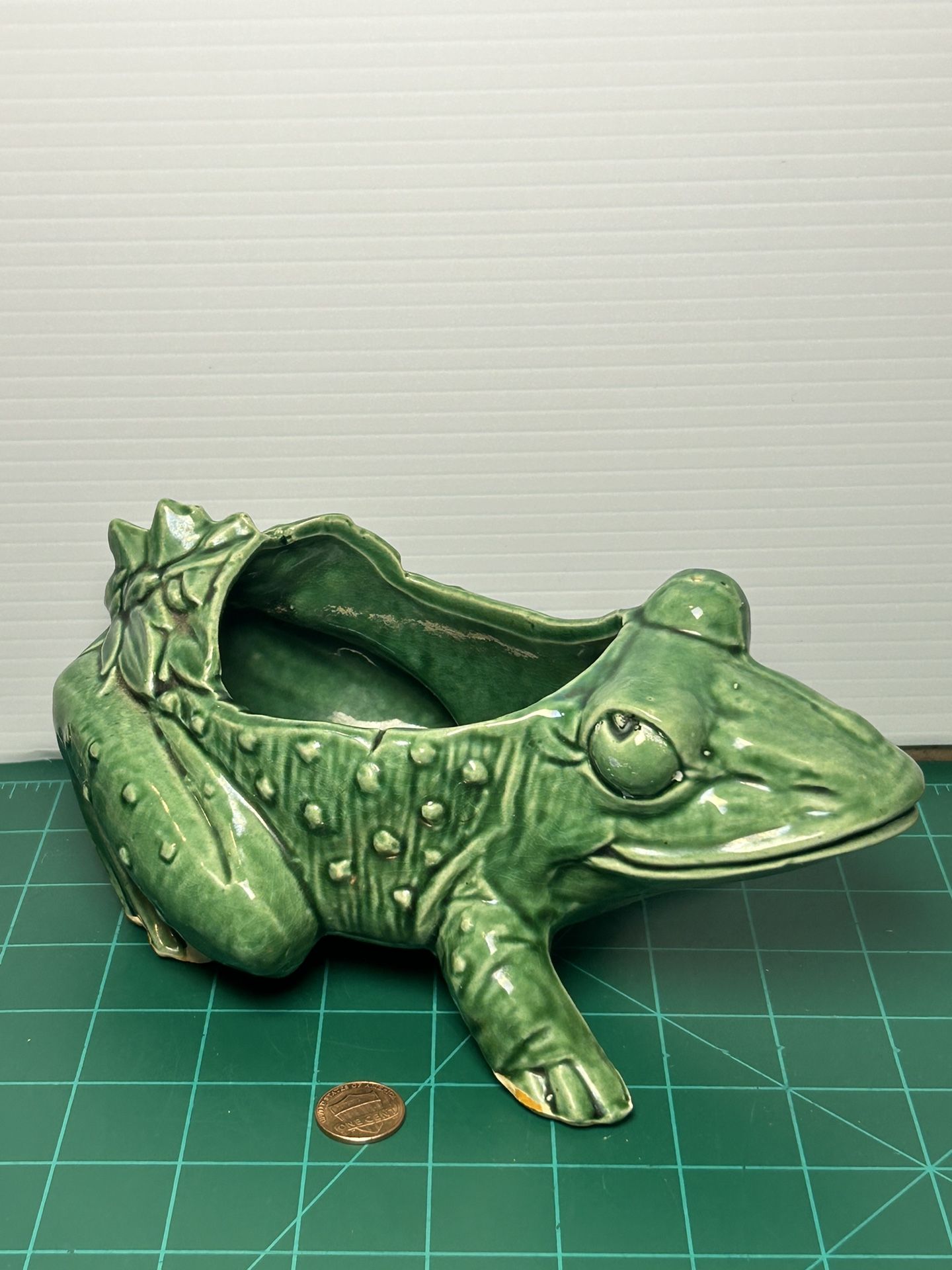 1949 Vintage McCoy Pottery Large Green Frog Leaves Planter Antique Collectible