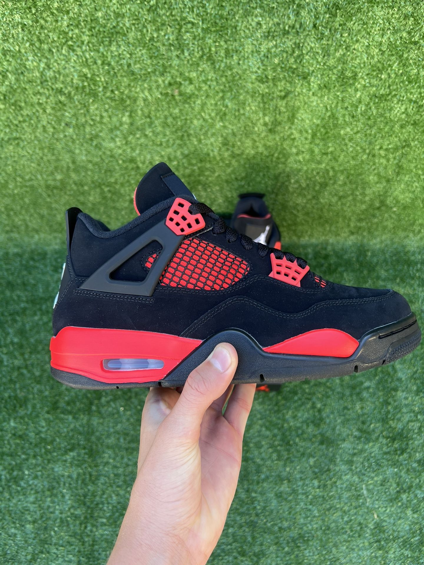 Air Jordan 4 Retro ‘Red Thunder’