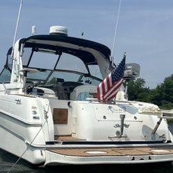 Do not let this one slip through your fingers, time and tide wait for nobody.  I’m selling my 1998 29 Sea Ray Sundancer  It lived most of its life in 