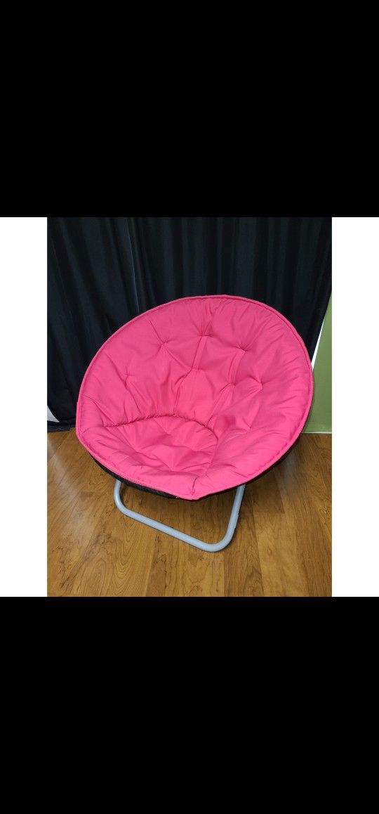 Pink Folding Saucer Chair