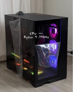 GAMING PC + 2 MONITORS FOR SALE