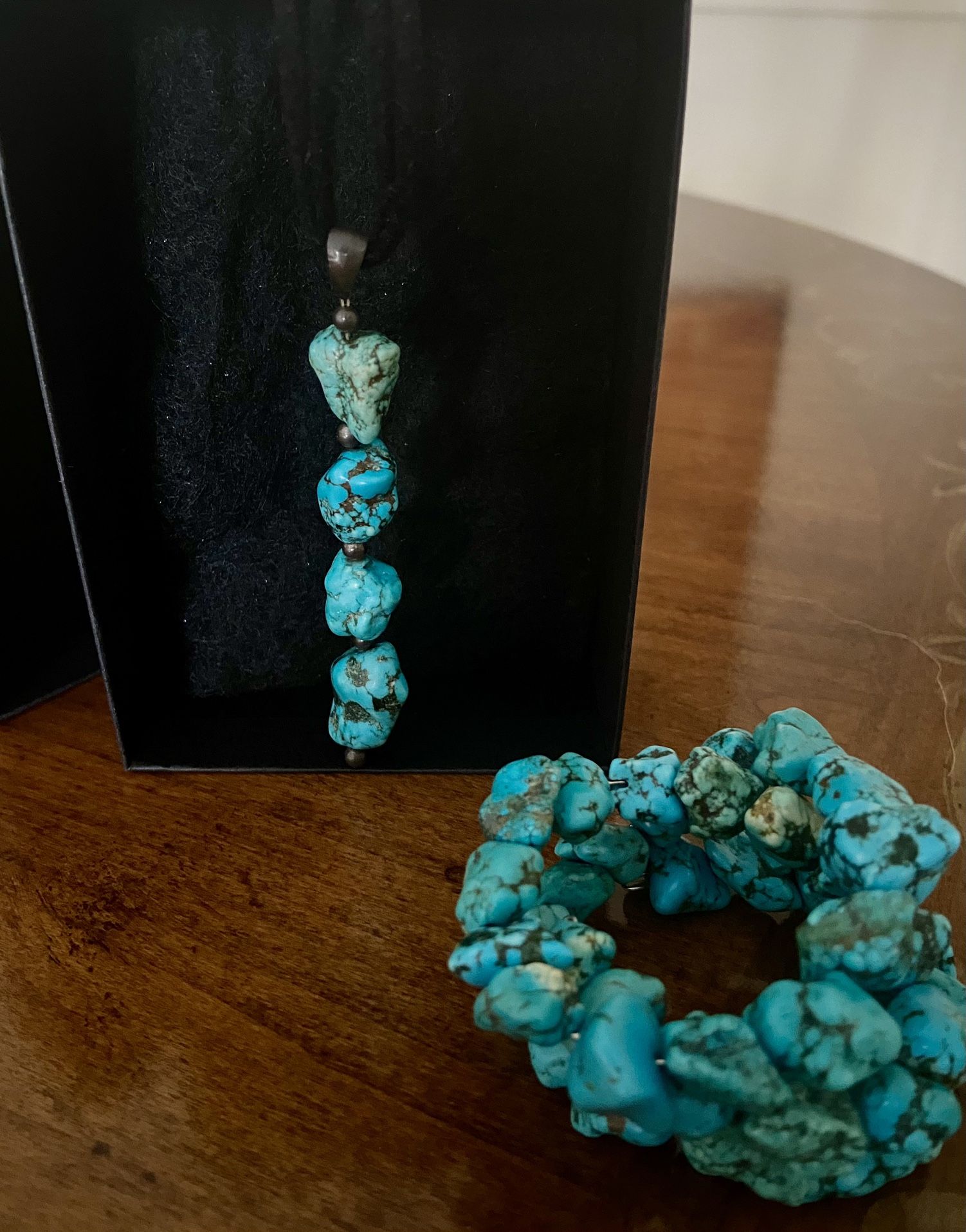 Turquoise Pendant and Bracelet Set.