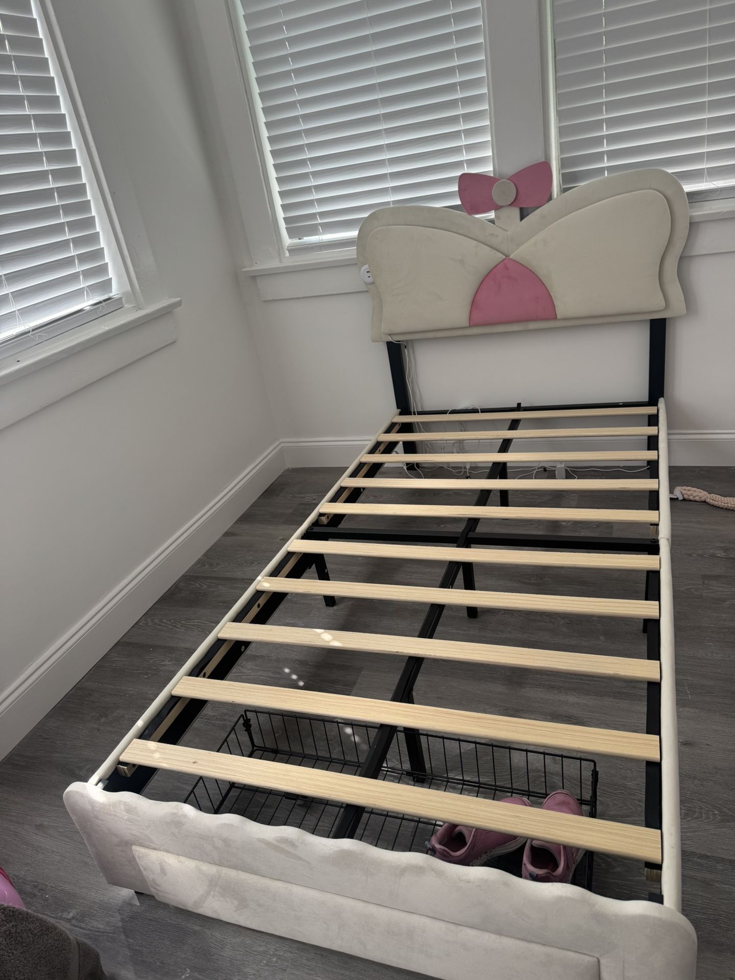 Toddler girl bed
