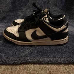 Panda Dunks Size 6.5