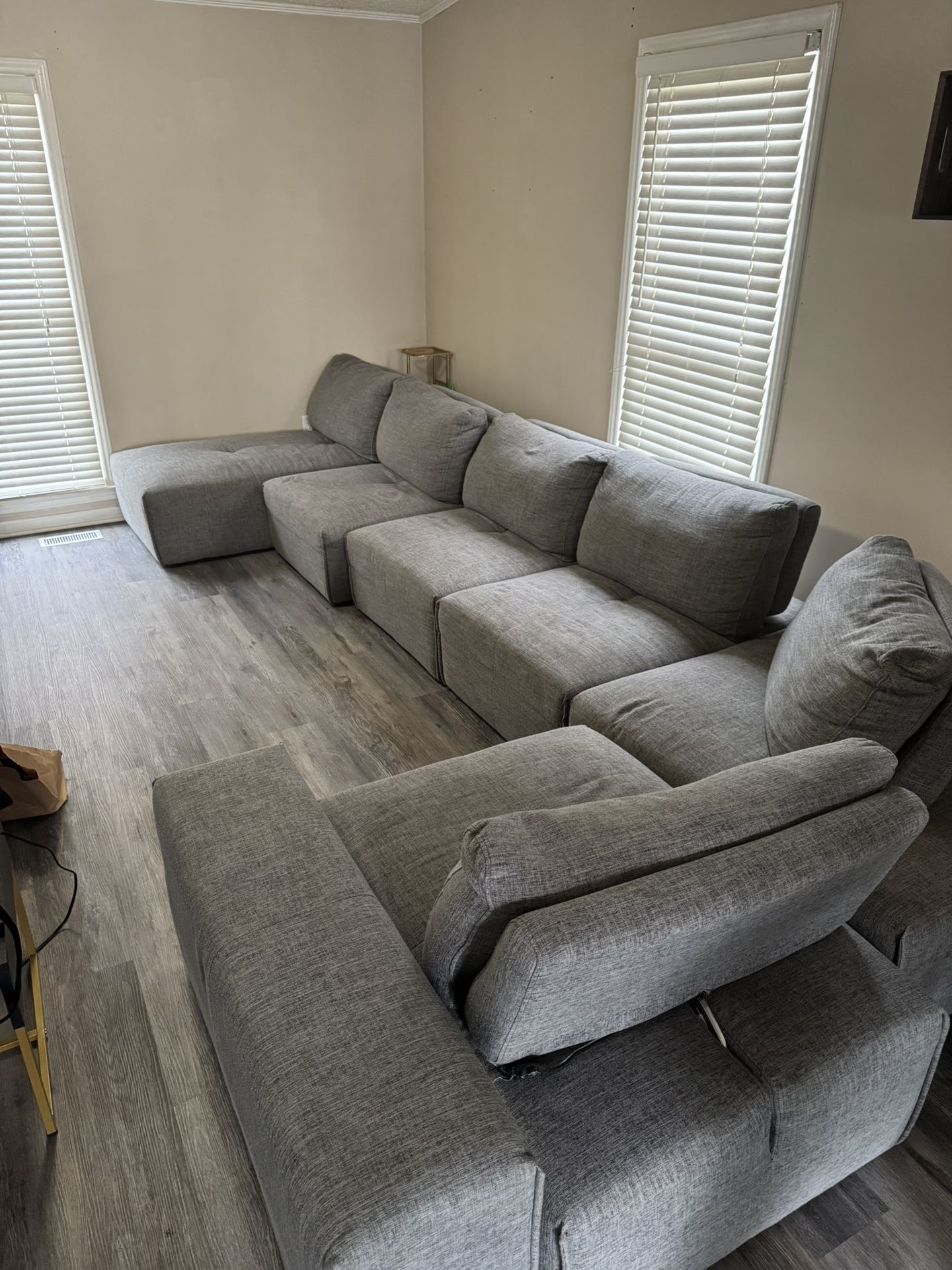 Sectional couch -Gray For Sale