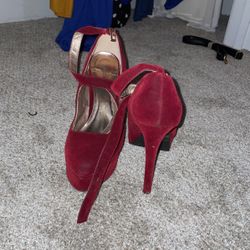 Size 10 Burgundy heels