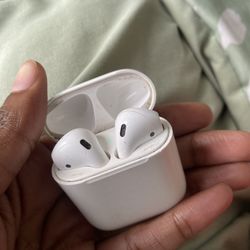 Apple AirPods 