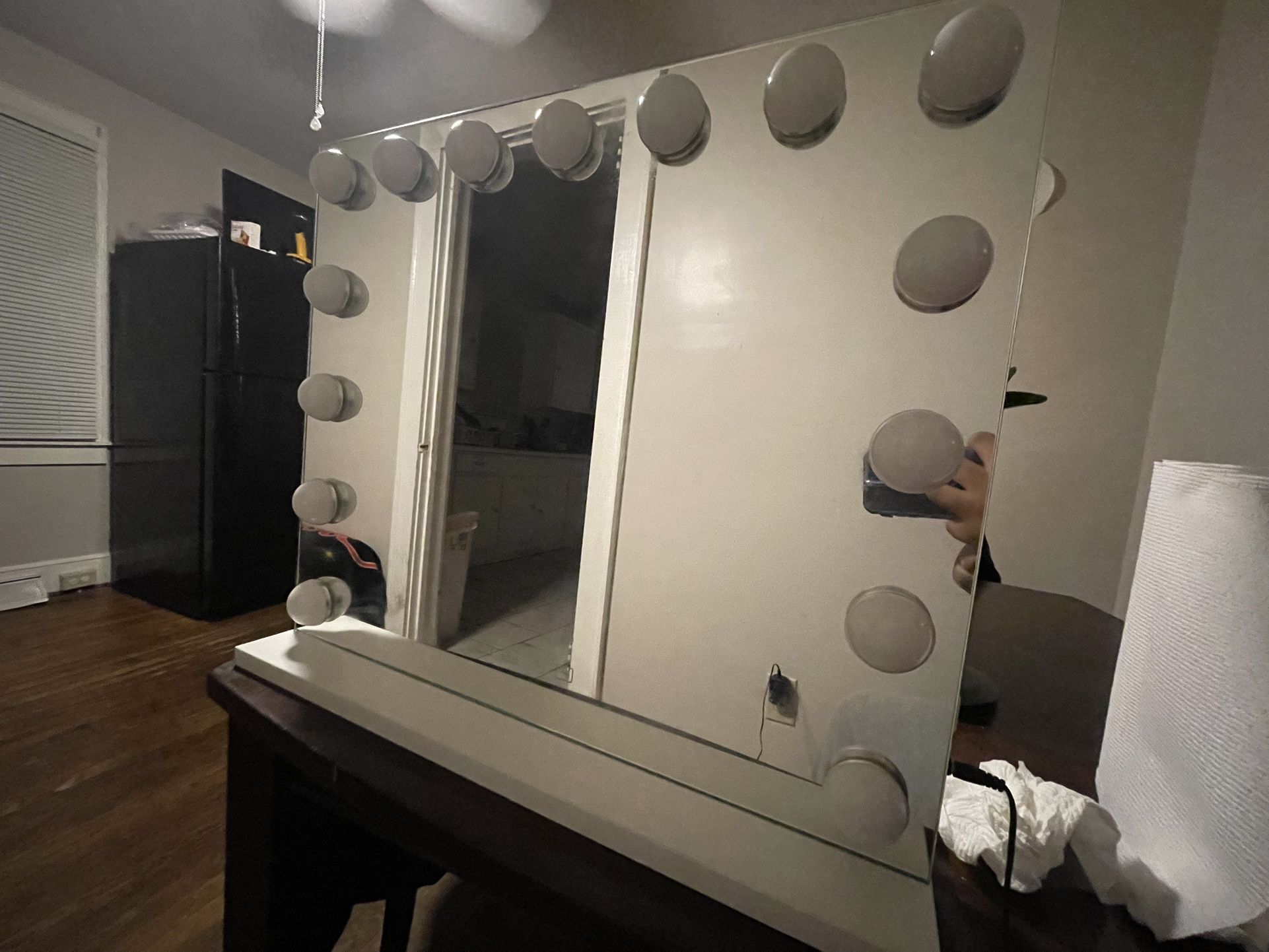  Vanity Mirror with Lights and Speaker