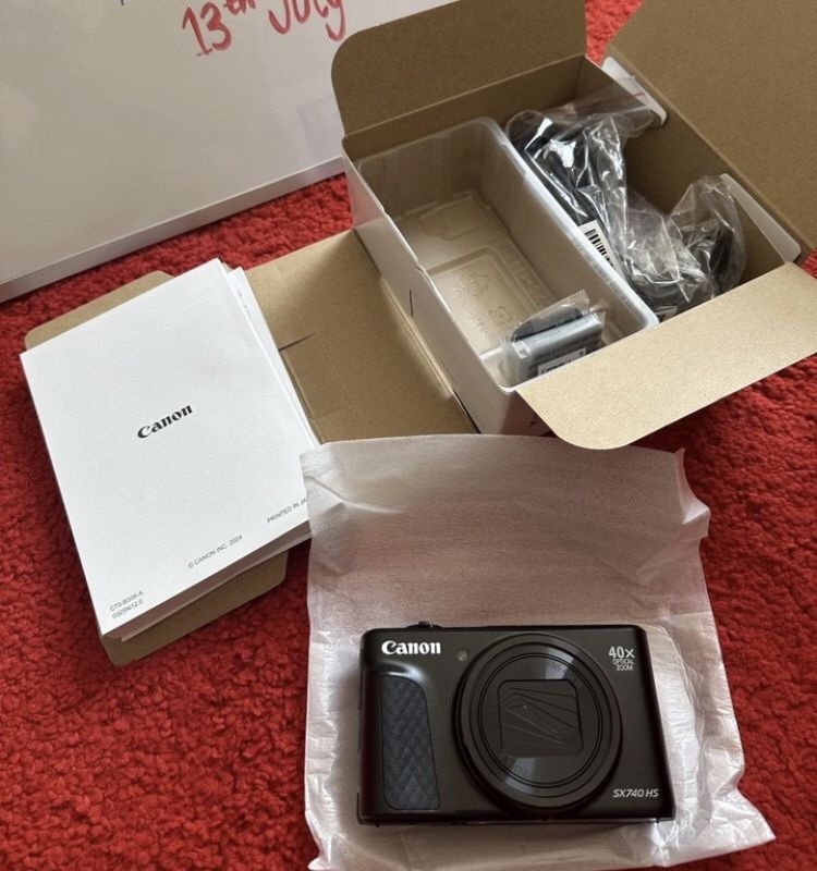 CANON PowerShot SX740 HS Lite - Black - BRAND NEW