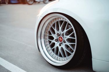 Selling new wheels and tires of any brand