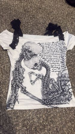 Romwe lace skull shirt Y2k