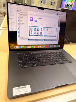 Macbook Pro 16" M3 18GB RAM 512GB SSD