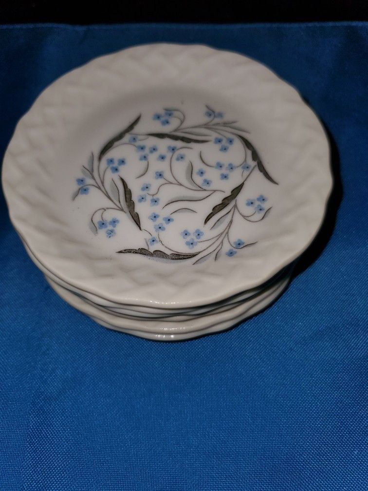 Vintage 4” Small Ceramic Plates - Harmony - Small Blue Flowers