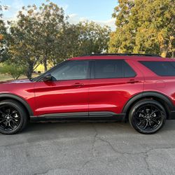 2020 Ford Explorer