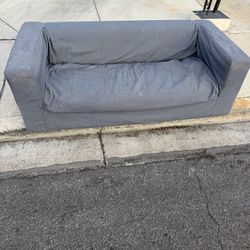 Free Couch 