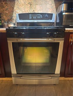 Whirlpool 4 Burner + 1 Oven + warm drawer