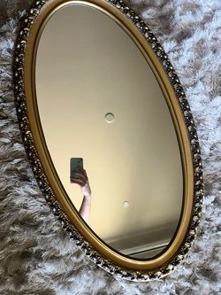 Vintage style oval mirror