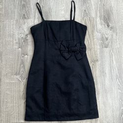 H&M Size 8 Medium Black Removable Strap Strapless Bow Shiny Mini Dress Valentine’s Day Date Night