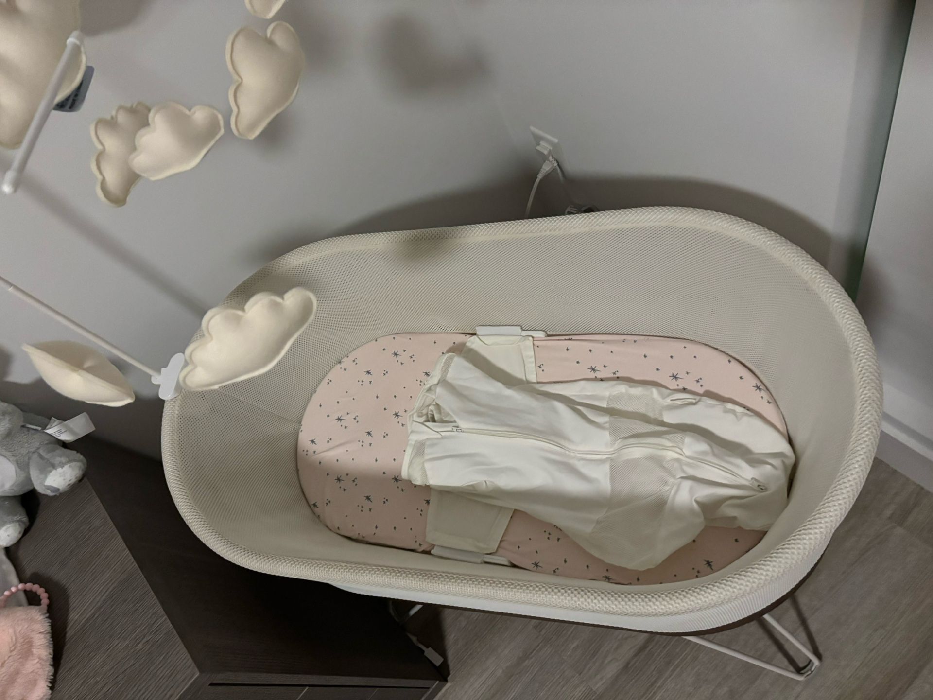 Snoo Bassinet Snoo Small Swaddle Snoo Bassinet Review 2025: An