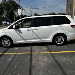 2011 Toyota Sienna