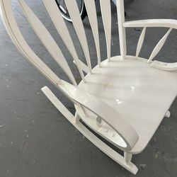 Rocking Chair 
