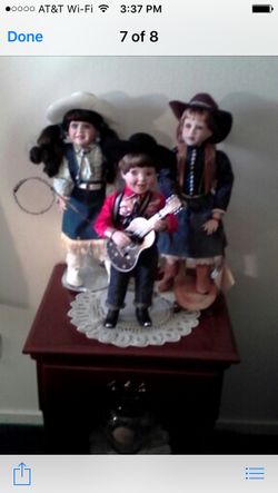 Hamilton Collectible Dolls. Certificates included. Will sell separately. Pick up only. Will meet at a convenient location as well.