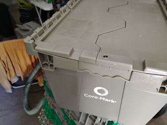 Storage containers