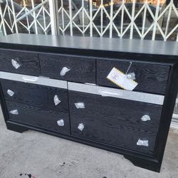 New Floorsample Dresser