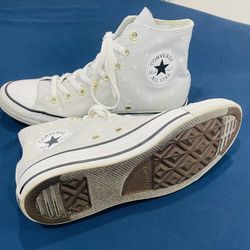 Women’s Size 10 High Top Converse. Worn 2 Times.