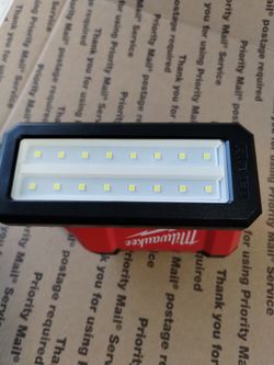 Milwaukee M12 Rover Light