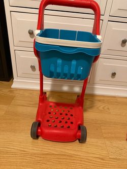 toy shopping cart with removable basket,