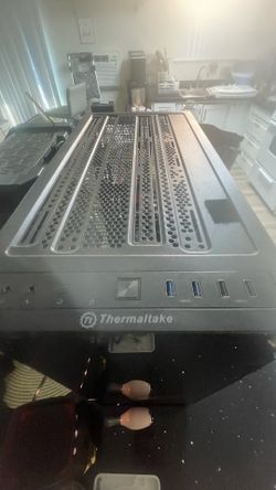Thermaltake V200 ￼