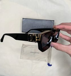 LV Sun Shade