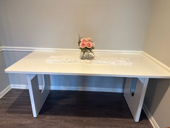 Large Dining Table for 8-10 – Like New – $200