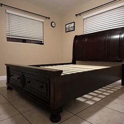 Queen Size Bedroom Set