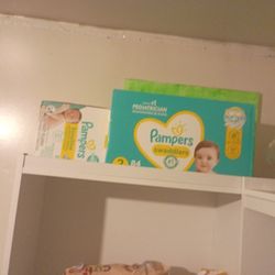 Pampers Diapers Newborn & Wipes