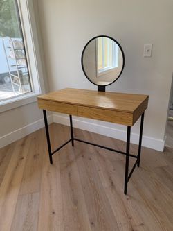 Modern Vanity Desk with Mirror and Drawers